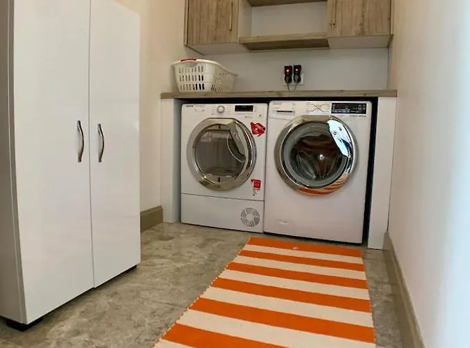 Motel Ultra Luxury Private With Swimming Pool