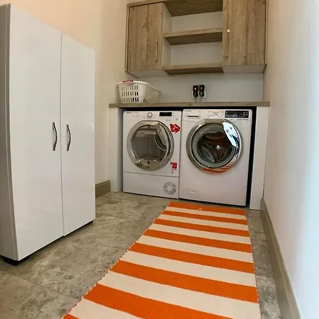 Motel Ultra Luxury Private With Swimming Pool